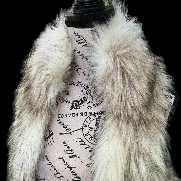 Ann Taylor Loft Vest - Picture 4 of 13